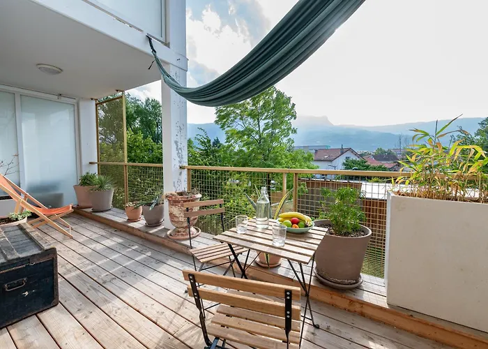 Calme Et Verdure: Vue Montagne - Terrasse - Wifi