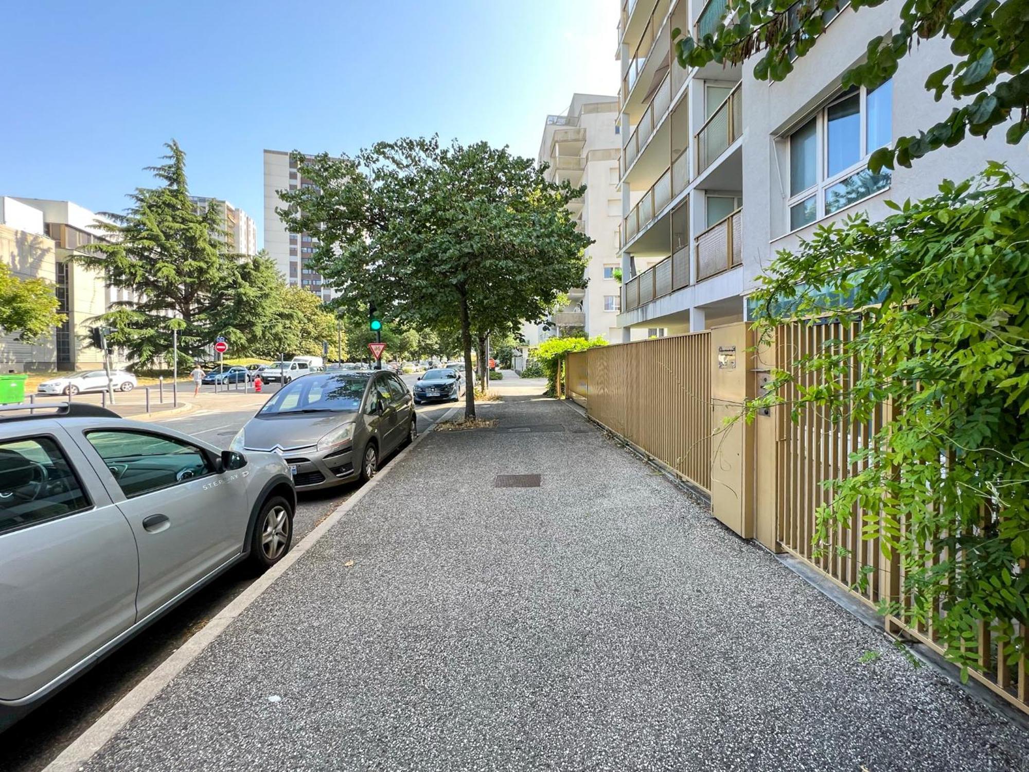 Calme Et Verdure: Vue Montagne - Terrasse - Wifi Apartment